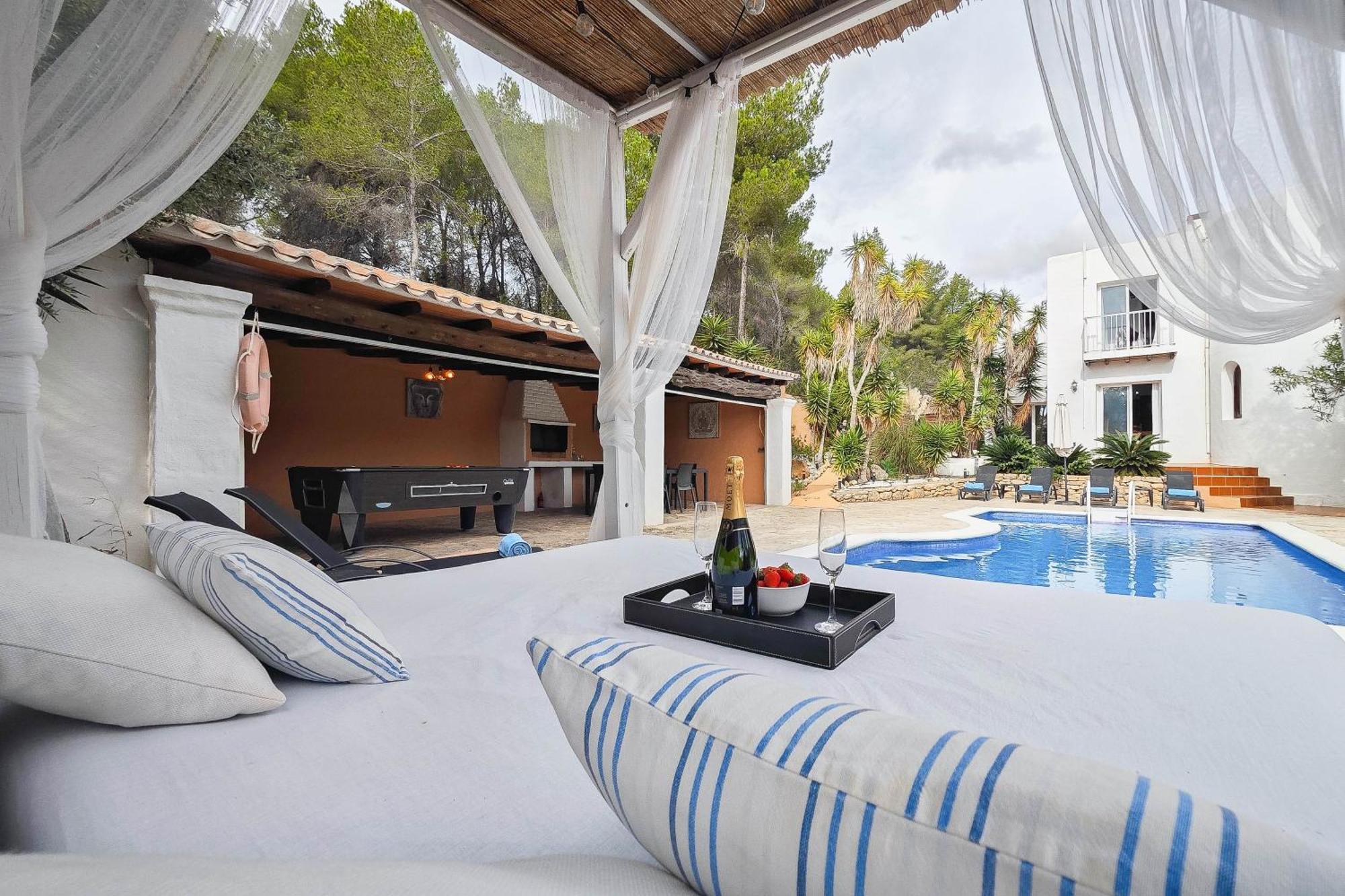 Villa Mercedes Santa Eularia des Riu Buitenkant foto